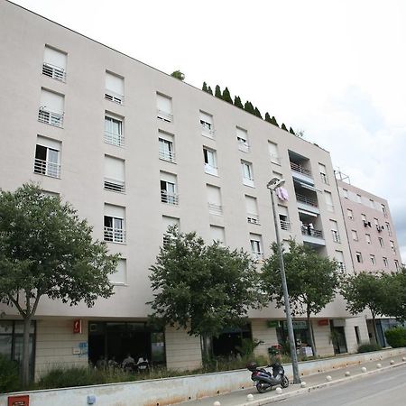Apartment Dg With Parking Garage Split Exterior photo